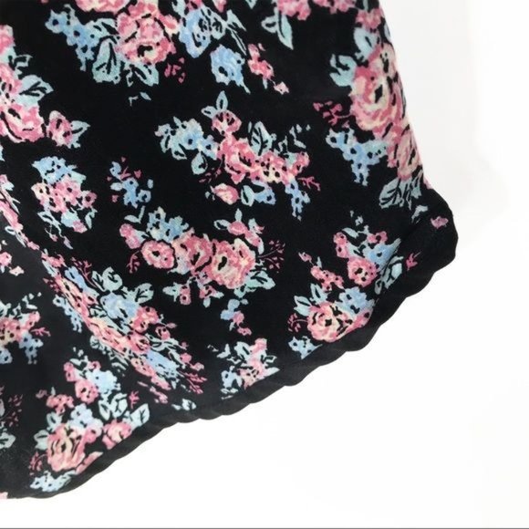 RUE 21 Floral Print Elastic Waist Shorts Size Small - Picture 4 of 4